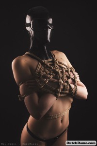 Dutch Dame: Bondage